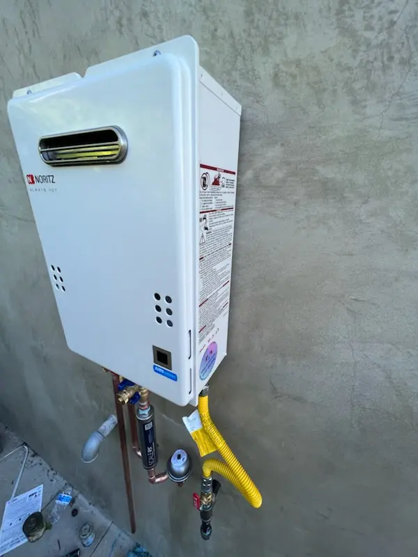 Tankless water heater installation for North Palm Springs homes